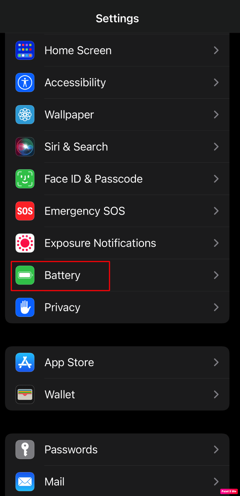 选择电池选项 |如何修复 iPhone 共享我的位置显示为灰色