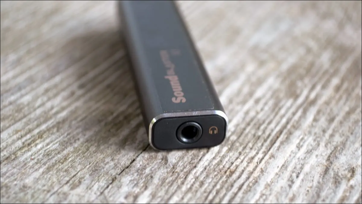 Conector de fone de ouvido Sound Blaster X1