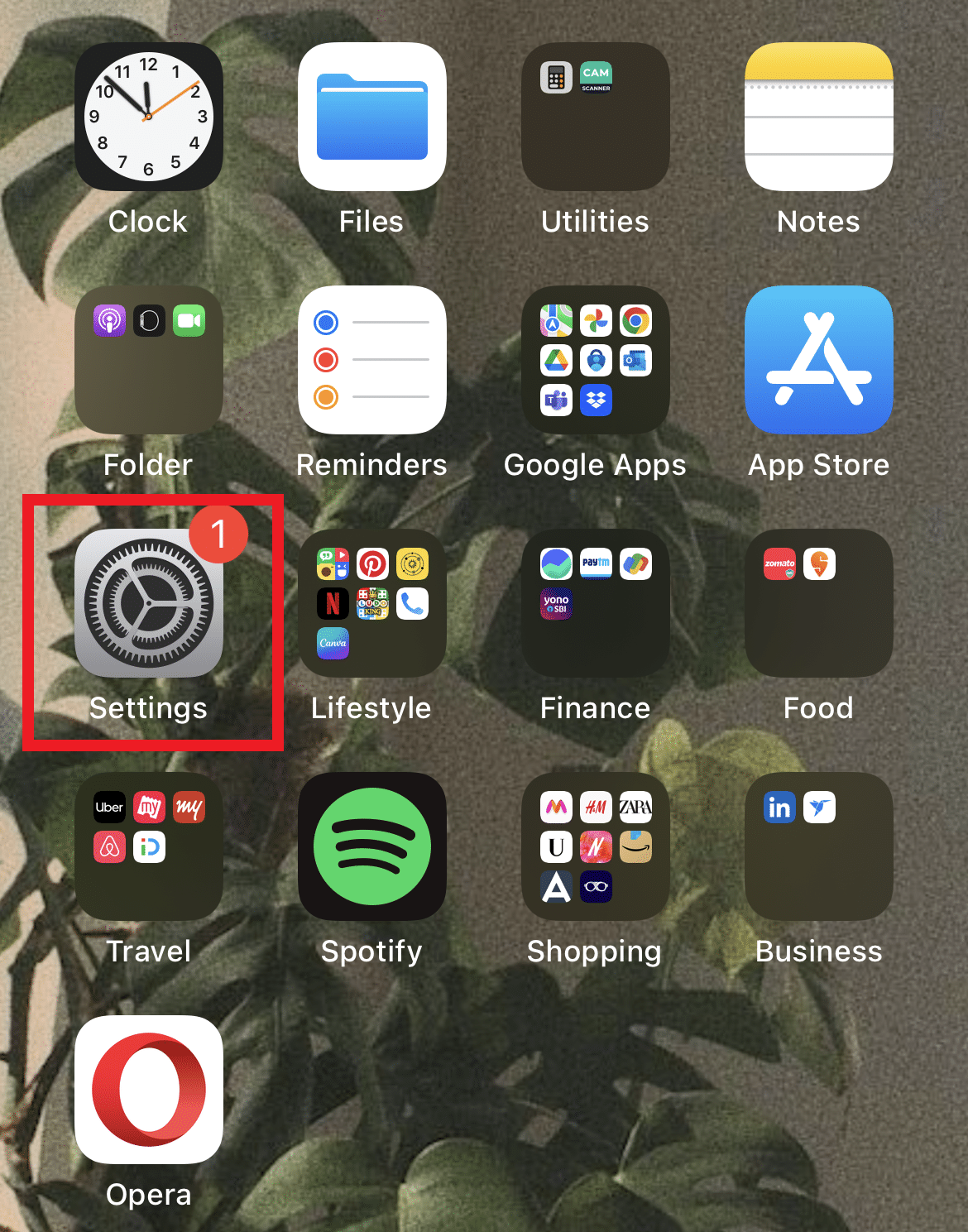 افتح الإعدادات على جهاز iPhone الخاص بك.