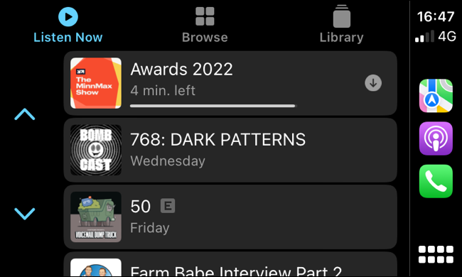 Interfaccia Apple Podcasts CarPlay