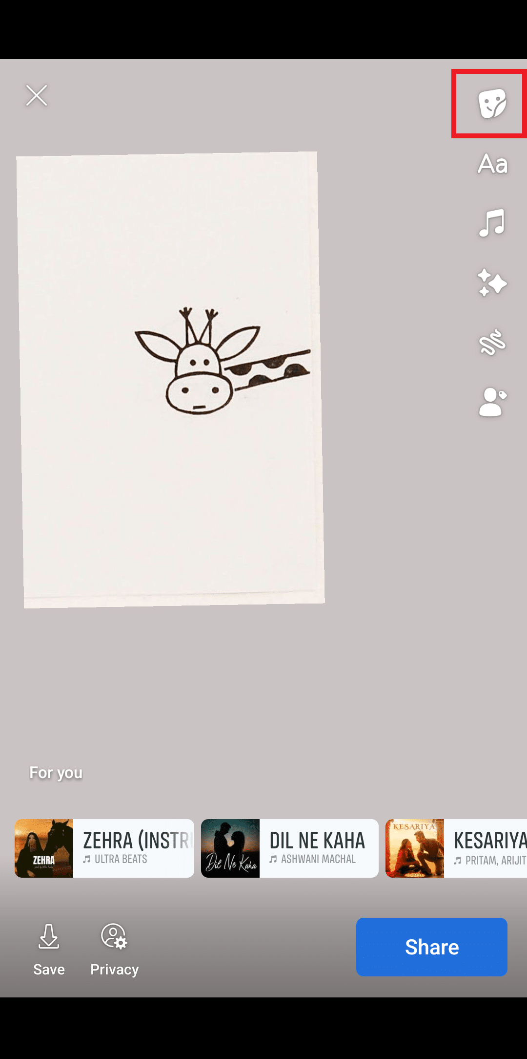 스티커 아이콘을 탭하세요 | Facebook 및 Instagram에서 10년 챌린지를 수행하는 방법