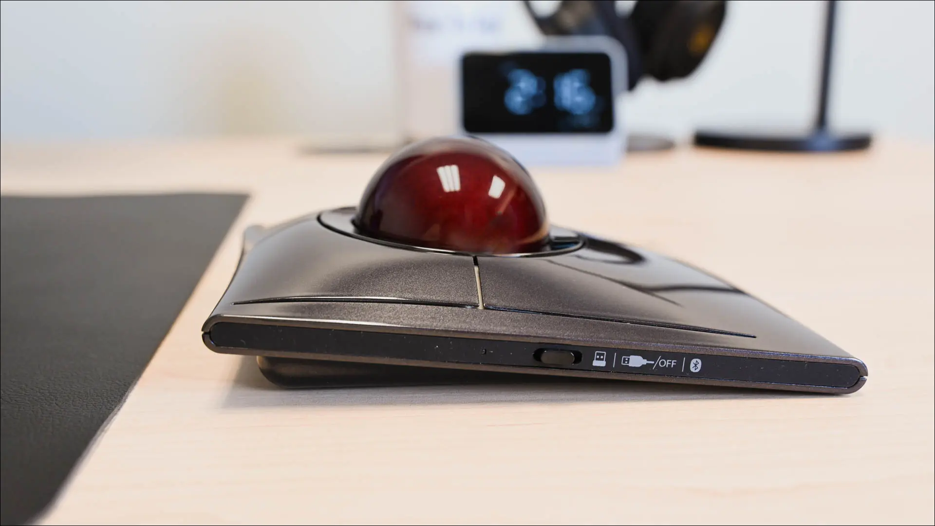 SlimBlade Pro TrackBall의 왼쪽