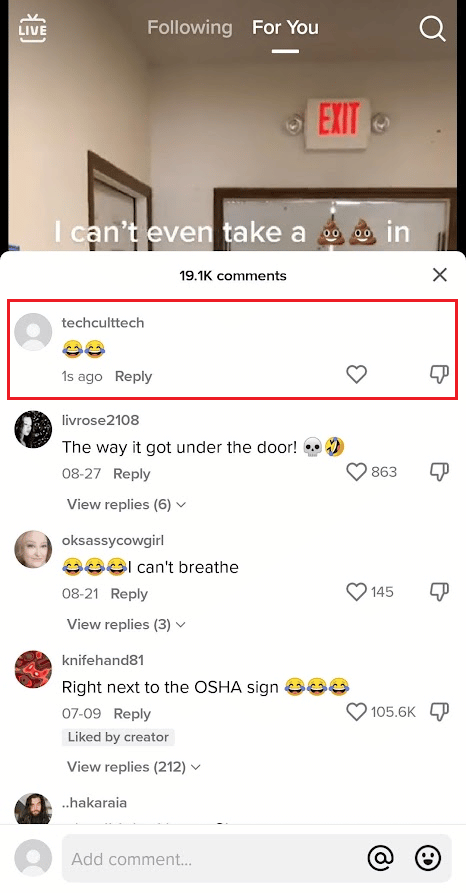 Navigiere zum gewünschten Kommentar auf TikTok – tippe und halte ihn |