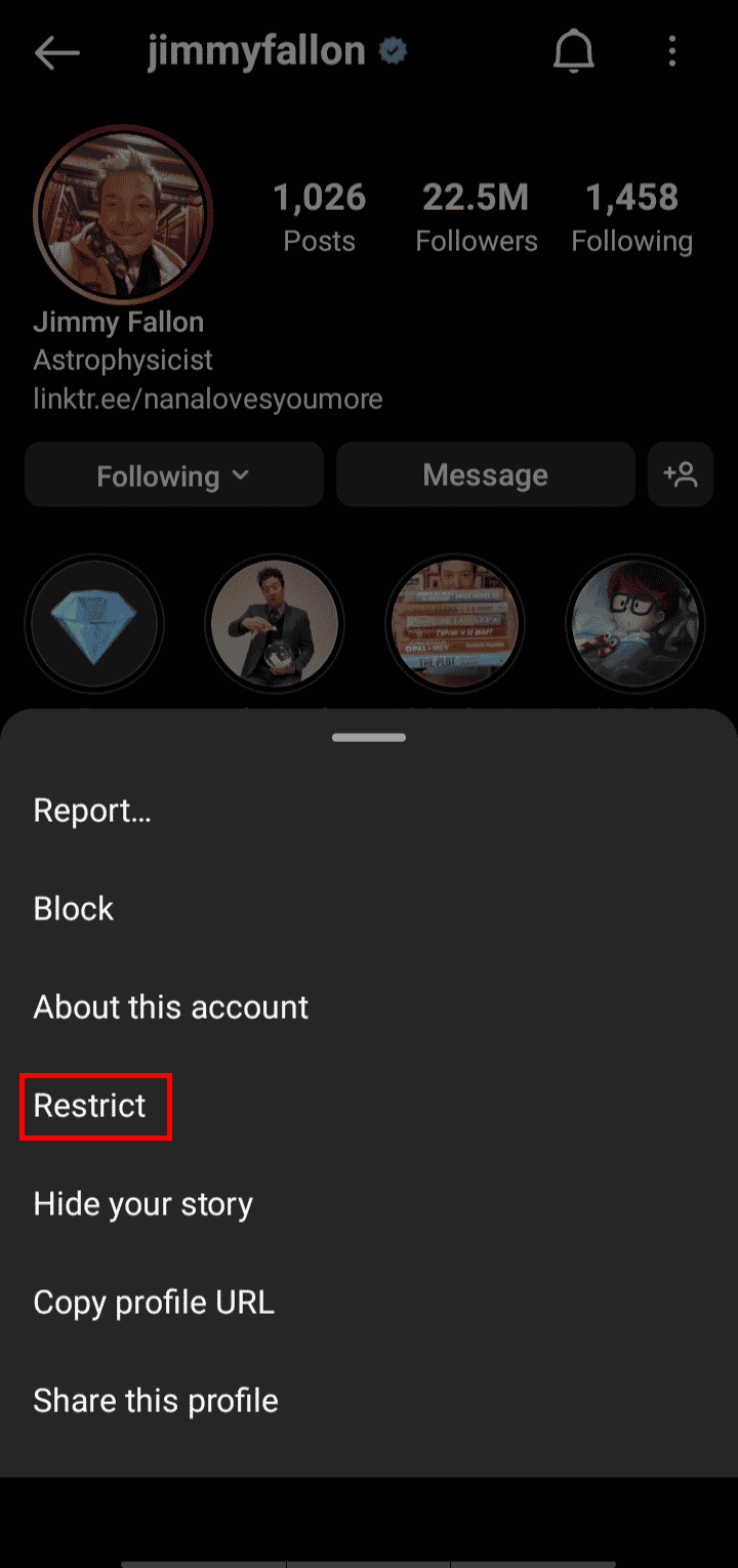 Appuyez sur Restreindre pour restreindre la personne. Comment supprimer les faux abonnés d'Instagram