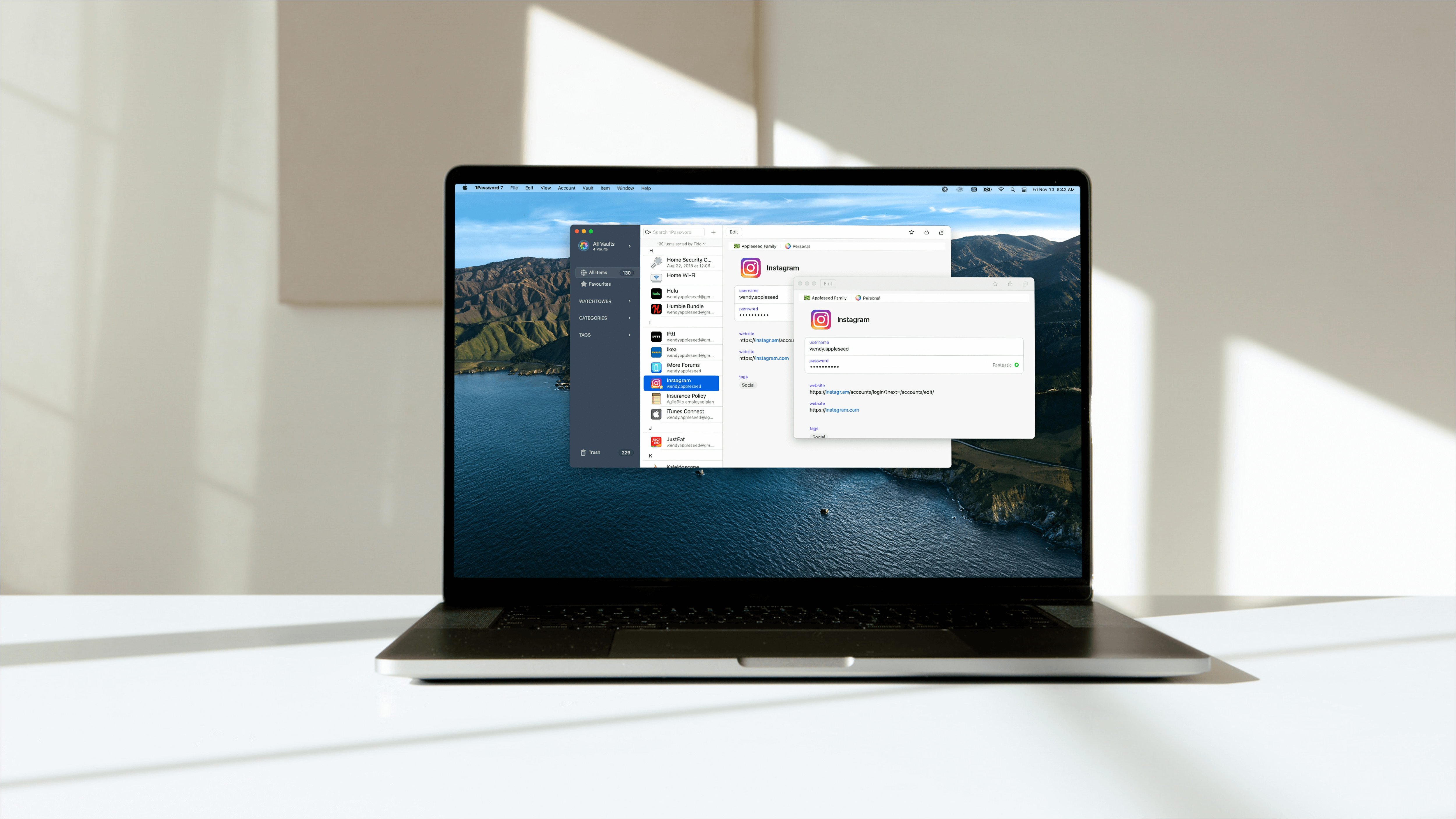 Computer portatile che mostra la dashboard di 1Pasword