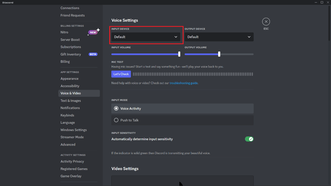 Trova l'opzione Dispositivo di input e seleziona il tuo dispositivo microfono.