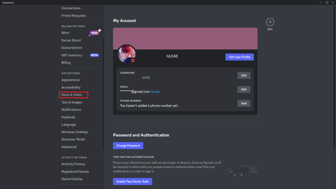 Fare clic sulla sezione Voce e video nelle Impostazioni utente. | Come silenziare il microfono in Discord