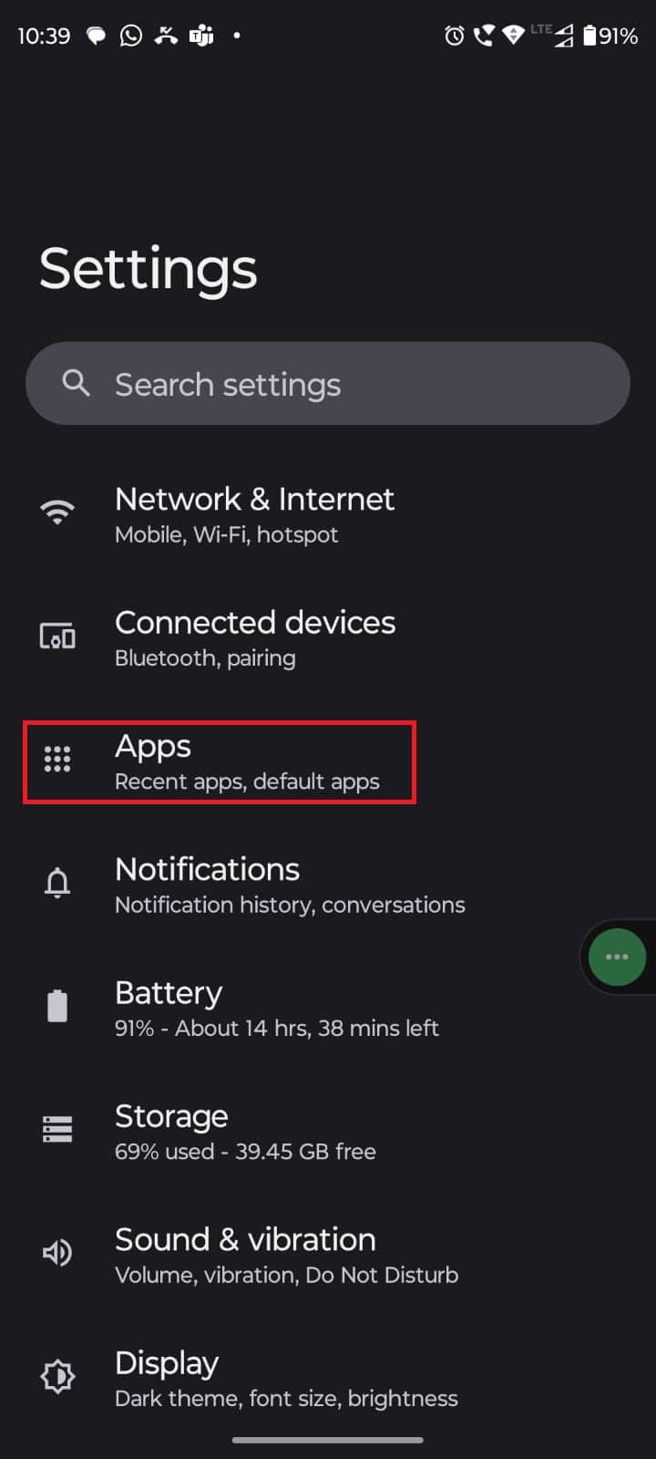 打開設置並點擊應用程序。修復 WhatsApp 貼紙不顯示的 7 種方法