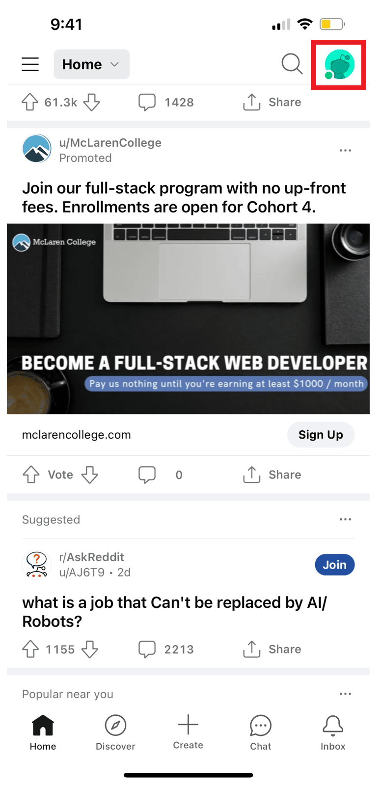 Accedi all'app Reddit e fai clic sull'icona del profilo nell'angolo in alto a destra dello schermo.