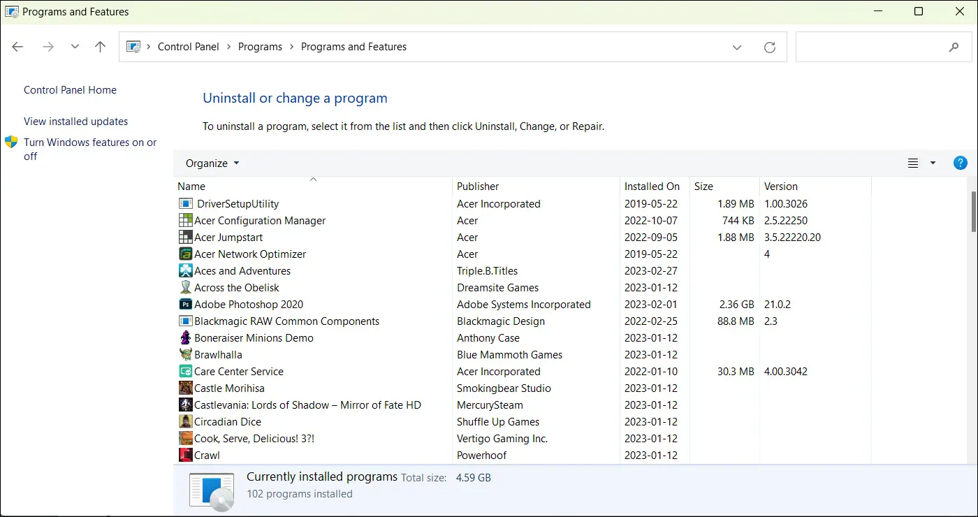 설치된 프로그램 목록을 보여주는 제어판 앱의 프로그램 및 기능 메뉴.