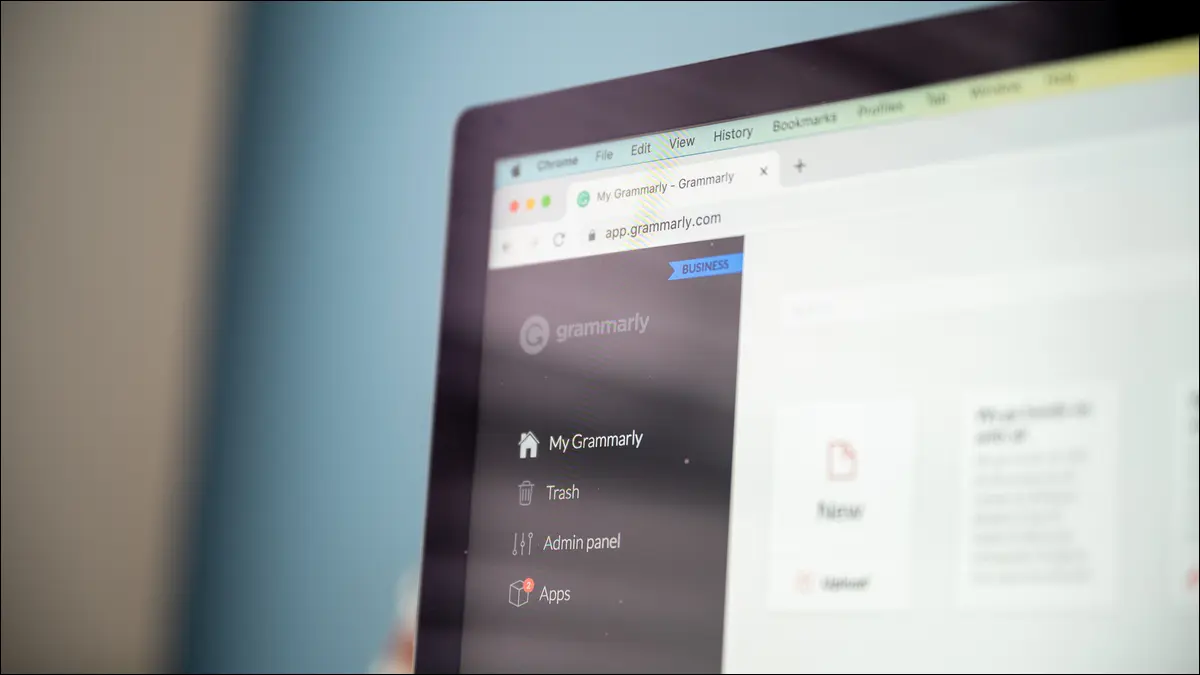 موقع ويب Grammarly والعلامة التجارية يعملان في Google Chrome
