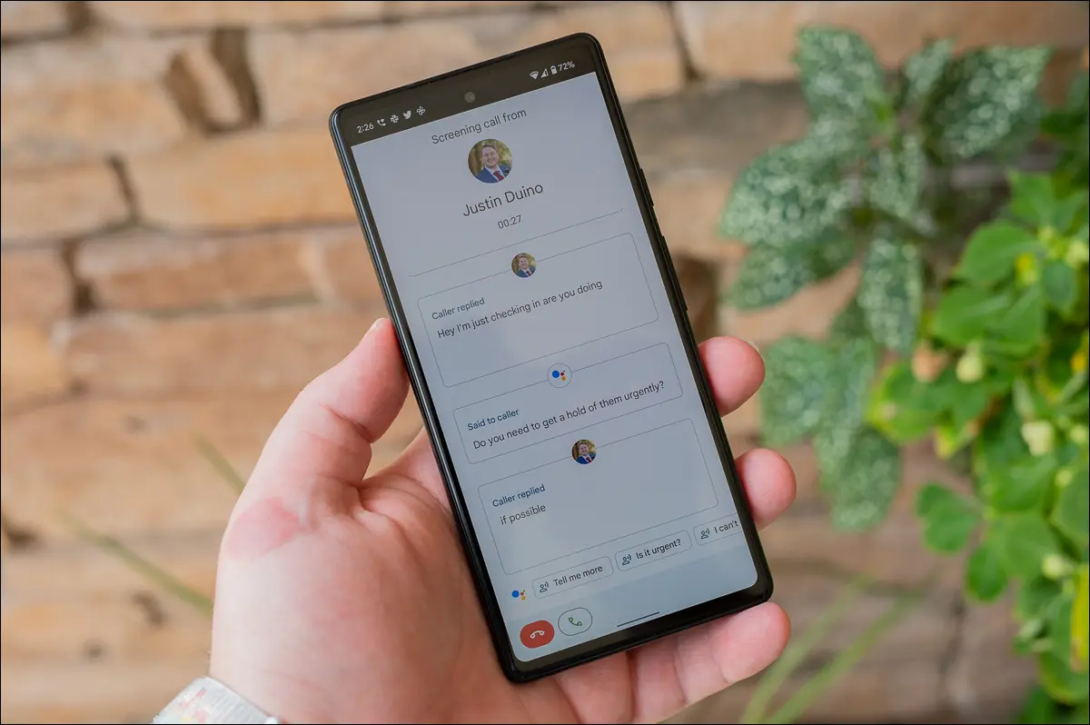 Funzione di monitoraggio delle chiamate dell'Assistente Google in esecuzione su Google Pixel 6a